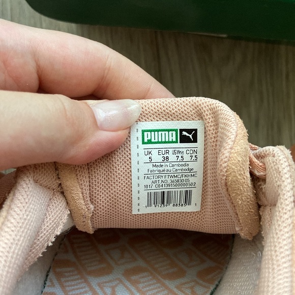 Puma Suede Platform Trace Win Shoes | Medium Pink - Picture 6 of 9